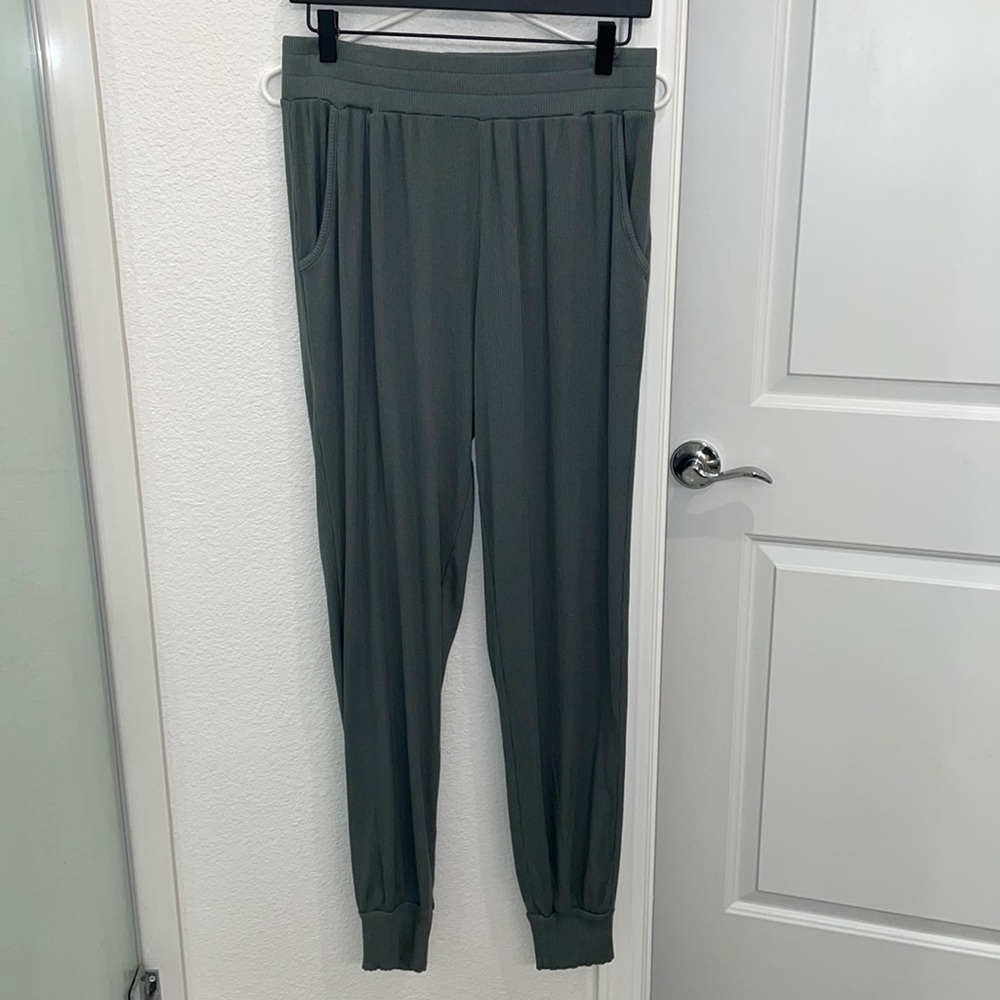 Bobi Los Angeles Jogger - Sage Green M